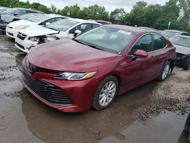 4T1B11HK2JU611719 - 2018 TOYOTA CAMRY L RED photo 1