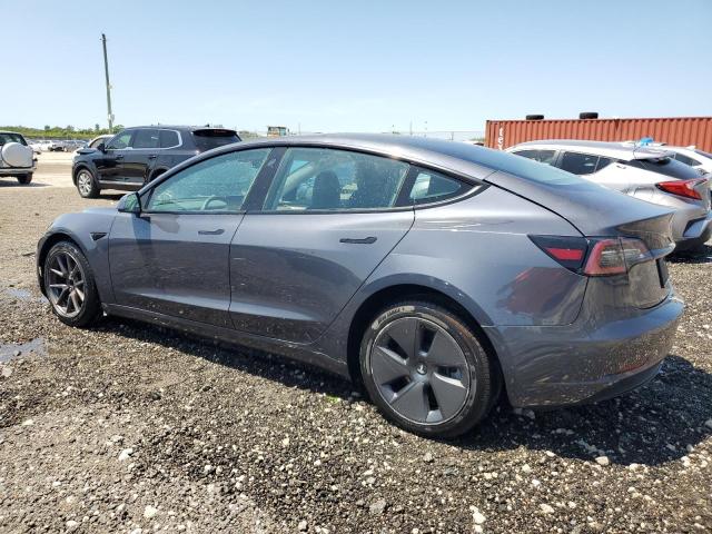 5YJ3E1EAXNF369382 - 2022 TESLA MODEL 3 SILVER photo 2