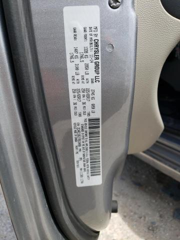 2C4RC1BG1FR618490 - 2015 CHRYSLER TOWN & COU TOURING GRAY photo 13