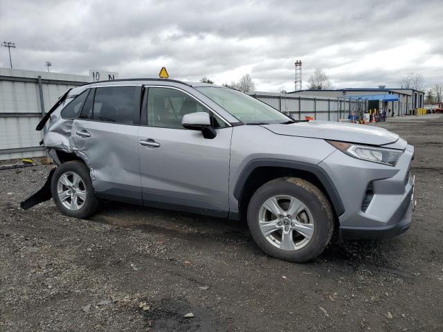 JTMP1RFV4LD529404 - 2020 TOYOTA RAV4 XLE SILVER photo 4