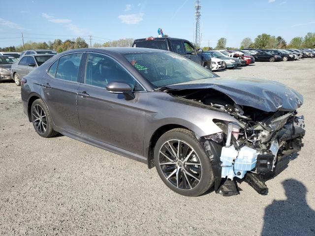 4T1G11AK6RU231598 - 2024 TOYOTA CAMRY SE NIGHT SHADE GRAY photo 4