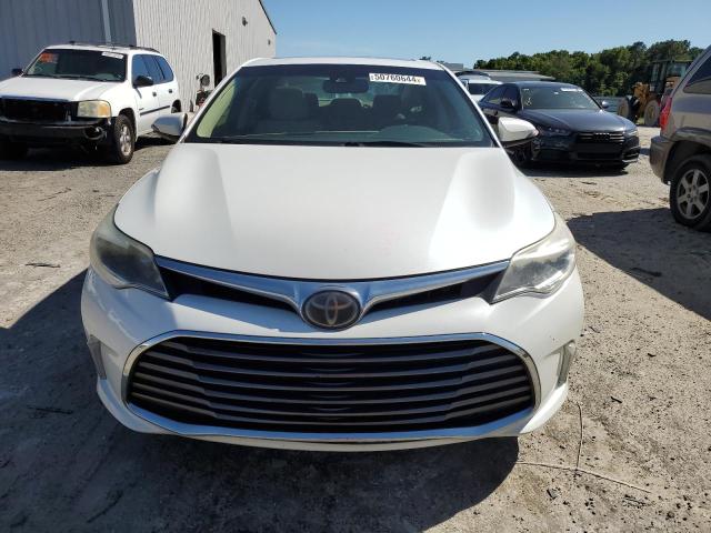 4T1BK1EB7JU273297 - 2018 TOYOTA AVALON XLE WHITE photo 5