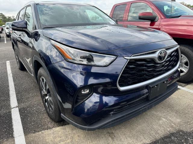 5TDHZRAH0NS091356 - 2022 TOYOTA HIGHLANDER XLE BLUE photo 1