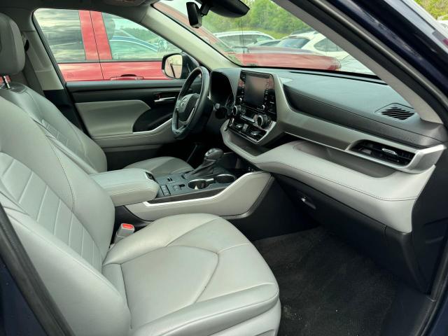 5TDHZRAH0NS091356 - 2022 TOYOTA HIGHLANDER XLE BLUE photo 5