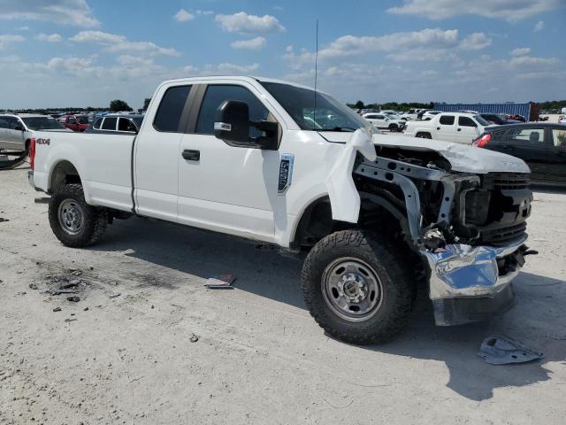 1FT7X2B65HEC74221 - 2017 FORD F250 SUPER DUTY WHITE photo 4