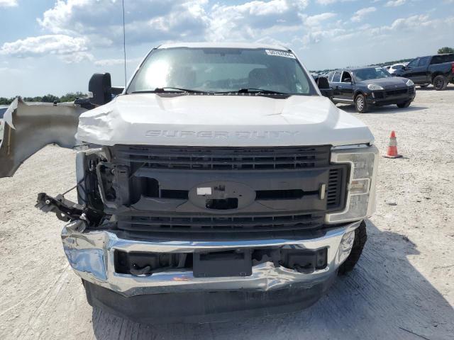 1FT7X2B65HEC74221 - 2017 FORD F250 SUPER DUTY WHITE photo 5