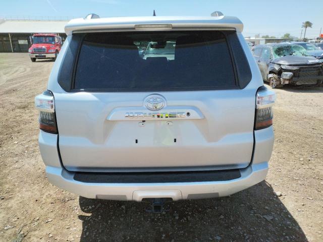 JTEMU5JR2M5895222 - 2021 TOYOTA 4RUNNER SR5/SR5 PREMIUM 银色 照片 6
