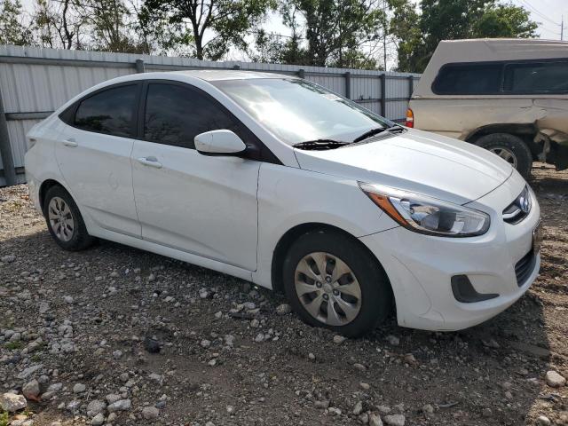 KMHCT4AE1GU942465 - 2016 HYUNDAI ACCENT SE WHITE photo 4