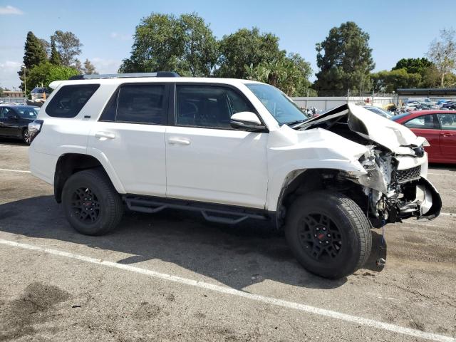 JTEBU5JR4K5709331 - 2019 TOYOTA 4RUNNER SR5 WHITE photo 4