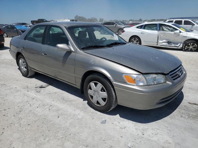 JT2BF28K210334145 - 2001 TOYOTA CAMRY LE SILVER photo 4
