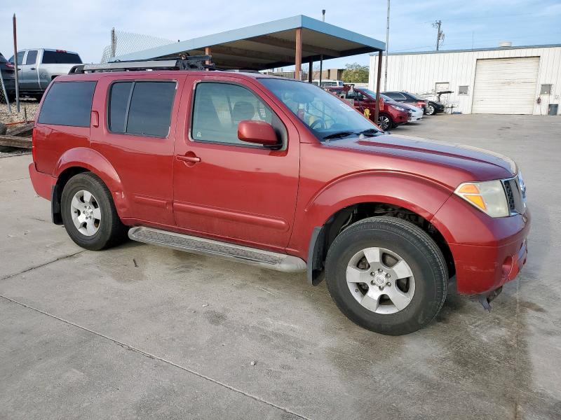 5N1AR18U05C770384 - 2005 NISSAN PATHFINDER LE MAROON photo 4