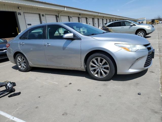 4T1BF1FK6FU889986 - 2015 TOYOTA CAMRY LE ვერცხლისფერი ფოტო 4