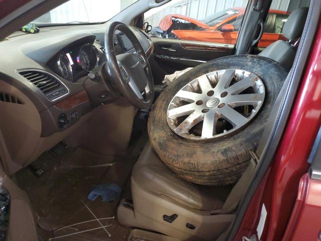 2A4RR8DG8BR679926 - 2011 CHRYSLER TOWN & COU TOURING L BURGUNDY photo 7