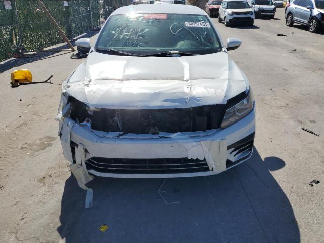 1VWDT7A37HC016293 - 2017 VOLKSWAGEN PASSAT R-LINE Weiß Foto 5