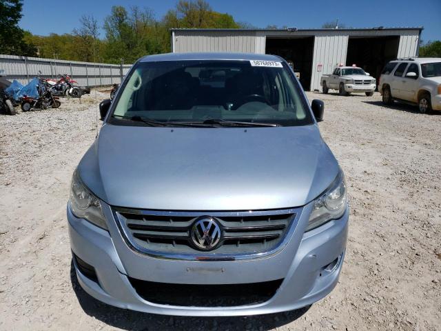 2C4RVAAG7CR391359 - 2012 VOLKSWAGEN ROUTAN S ლურჯი ფოტო 5