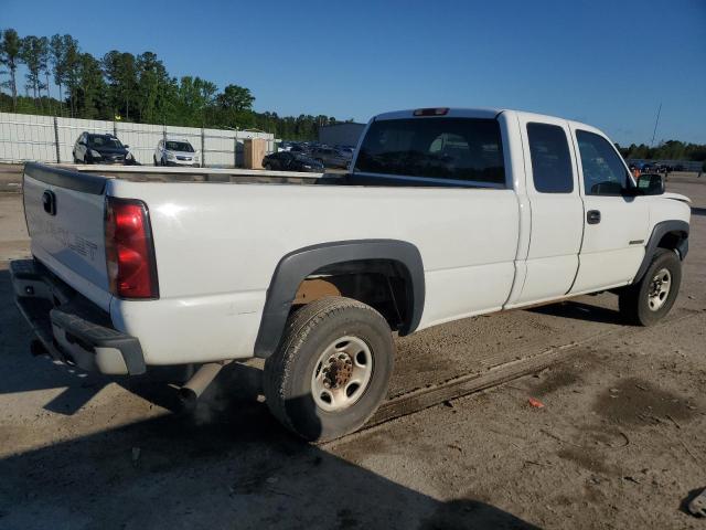 1GCHC29U05E125487 - 2005 CHEVROLET SILVERADO C2500 HEAVY DUTY WHITE photo 3