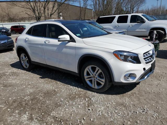 WDCTG4GB8KU012426 - 2019 MERCEDES-BENZ GLA 250 4MATIC WHITE photo 4