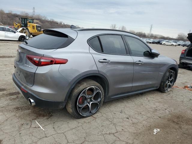 ZASPAKBNXK7C51920 - 2019 ALFA ROMEO STELVIO TI GRAY photo 3