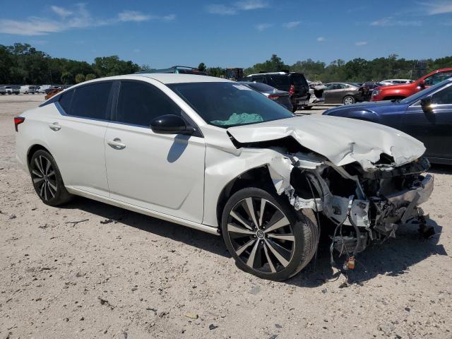 1N4BL4CV6LC236174 - 2020 NISSAN ALTIMA SR WHITE photo 4