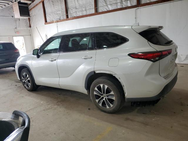 5TDHZRBH3NS232743 - 2022 TOYOTA HIGHLANDER XLE WHITE photo 2