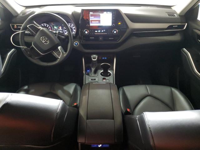 5TDHZRBH3NS232743 - 2022 TOYOTA HIGHLANDER XLE WHITE photo 8