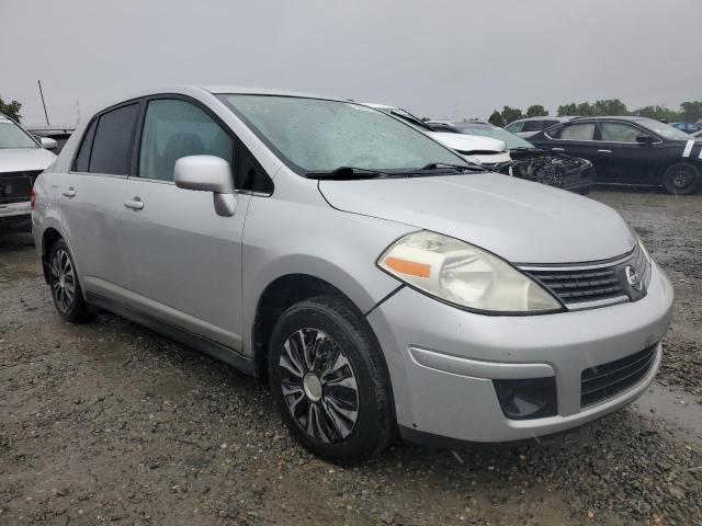 3N1BC11E98L399525 - 2008 NISSAN VERSA S SILVER photo 4