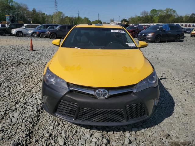 4T1BF1FK1HU726956 - 2017 TOYOTA CAMRY LE YELLOW photo 5