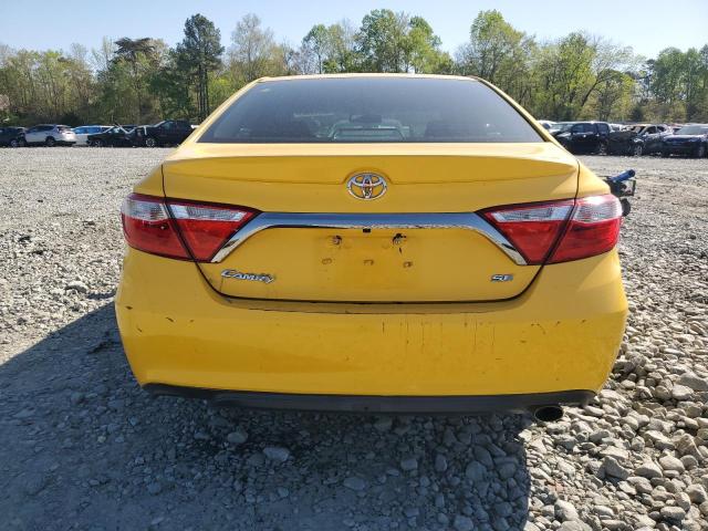 4T1BF1FK1HU726956 - 2017 TOYOTA CAMRY LE YELLOW photo 6