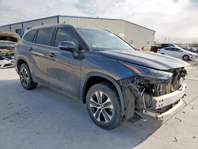 5TDGZRAH2NS538247 - 2022 TOYOTA HIGHLANDER XLE 石墨色 照片 4