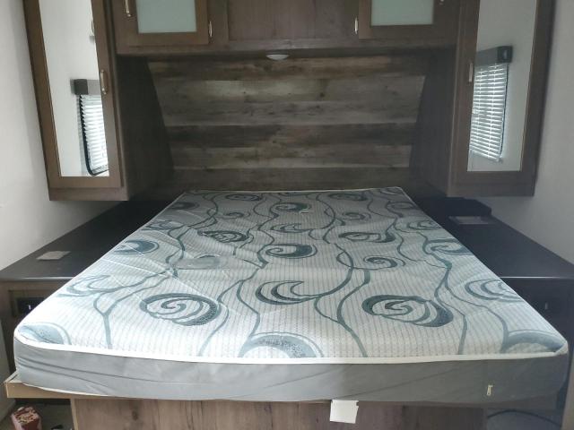 4YDT29529LD410215 - 2020 PASSPORT TRAVELTRLR WHITE photo 5