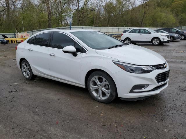 1G1BF5SM6J7170871 - 2018 CHEVROLET CRUZE PREMIER WHITE photo 4