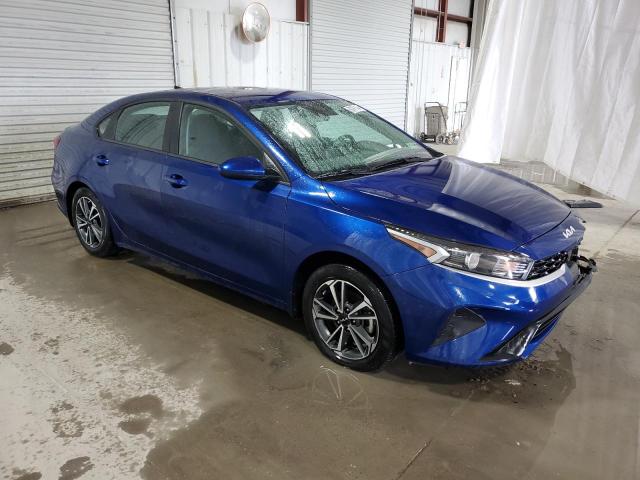 3KPF24AD7PE504446 - 2023 KIA FORTE LX BLUE photo 4