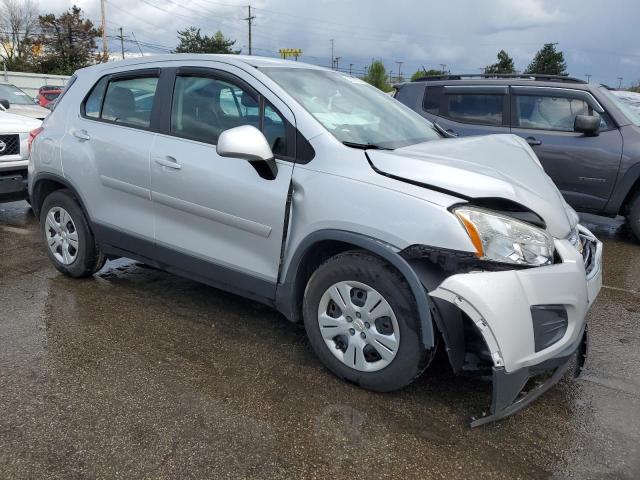 3GNCJKSB3GL272311 - 2016 CHEVROLET TRAX LS SILVER photo 4