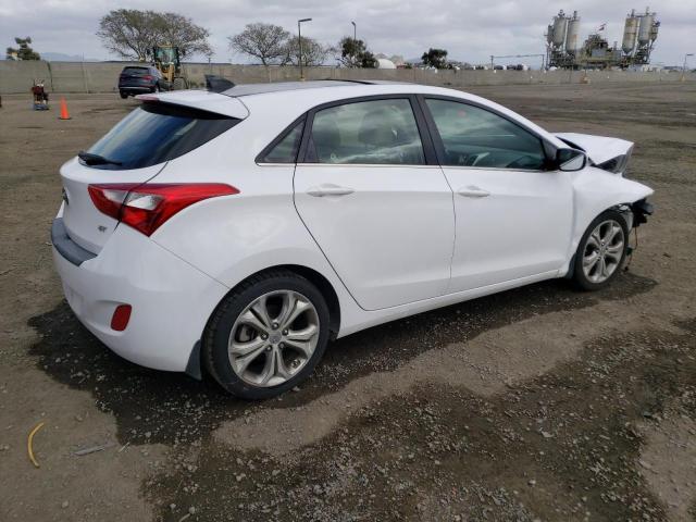 KMHD35LE3DU113920 - 2013 HYUNDAI ELANTRA GT WHITE photo 3