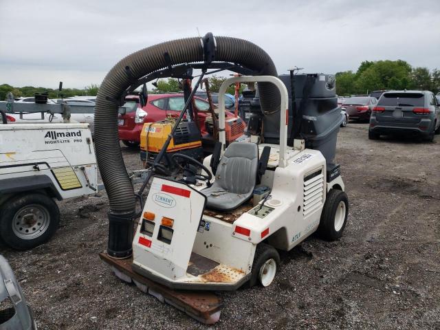 4300196T - 2002 TENN SWEEPER WHITE photo 2