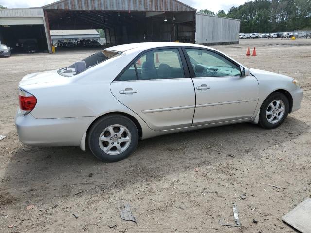 4T1BE32K65U410789 - 2005 TOYOTA CAMRY LE SILVER photo 3