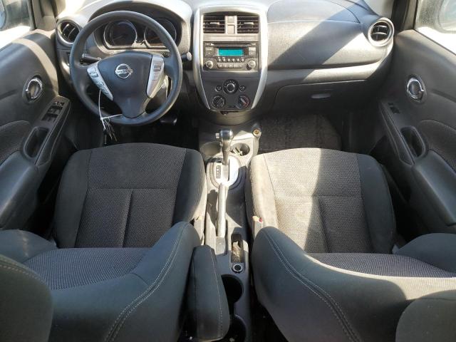 3N1CN7AP4JL802643 - 2018 NISSAN VERSA S SILVER photo 8