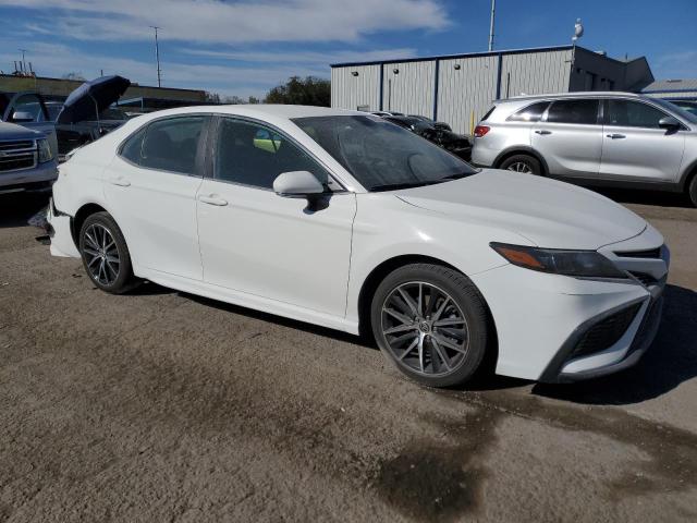 4T1G11AK3PU732039 - 2023 TOYOTA CAMRY SE NIGHT SHADE WHITE photo 4