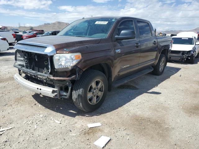 5TFDY5F12HX665332 - 2017 TOYOTA TUNDRA CREWMAX SR5 BROWN photo 1