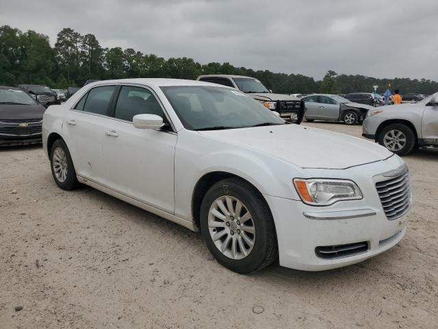 2C3CCAAG7CH132781 - 2012 CHRYSLER 300 WHITE photo 4