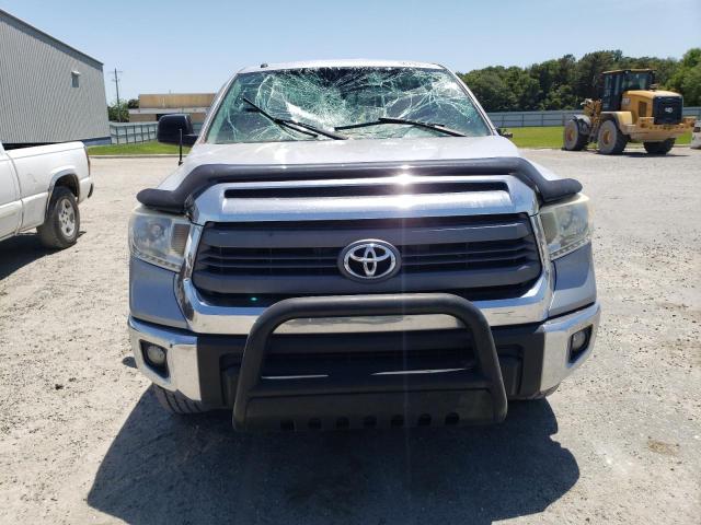 5TFRY5F10EX151917 - 2014 TOYOTA TUNDRA DOUBLE CAB SR/SR5 SILVER photo 5