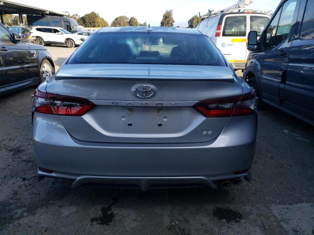 4T1G11AK1RU240273 - 2024 TOYOTA CAMRY SE NIGHT SHADE GRAY photo 6