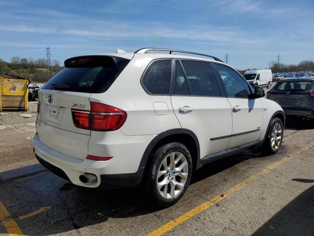 5UXZV4C53BL412808 - 2011 BMW X5 XDRIVE35I WHITE photo 3