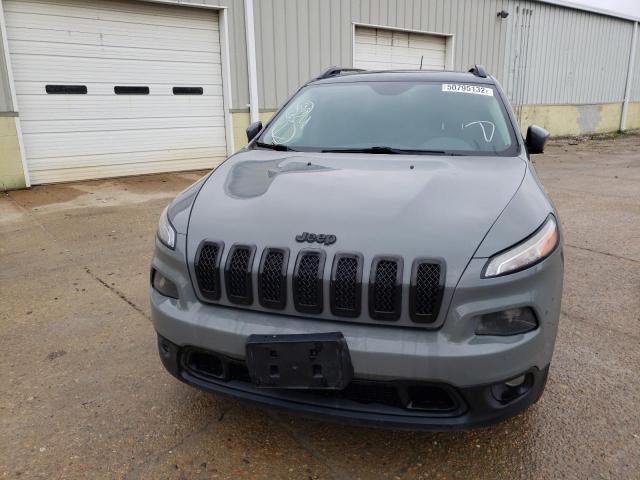 1C4PJMCB3HW614467 - 2017 JEEP CHEROKEE LATITUDE GRAY photo 9