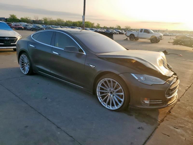 5YJSA1CG0DFP15615 - 2013 TESLA MODEL S BLACK photo 4