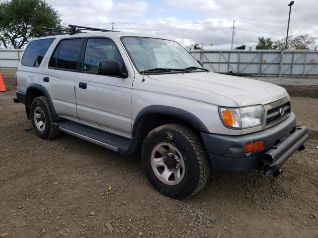 JT3GM84R9W0030413 - 1998 TOYOTA 4RUNNER SILVER photo 4