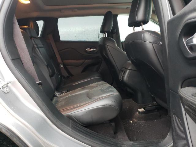 1C4PJMBS9GW223288 - 2016 JEEP CHEROKEE TRAILHAWK SILVER photo 11