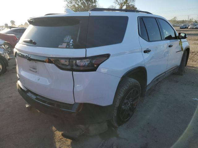 1GNERKKW8JJ222037 - 2018 CHEVROLET TRAVERSE PREMIER WHITE photo 3