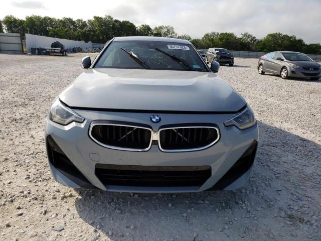 3MW23CM03N8C36776 - 2022 BMW 230I GRAY photo 5