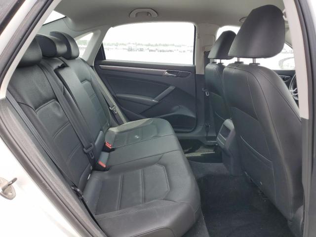 1VWDT7A33HC024116 - 2017 VOLKSWAGEN PASSAT R-LINE Weiß Foto 10